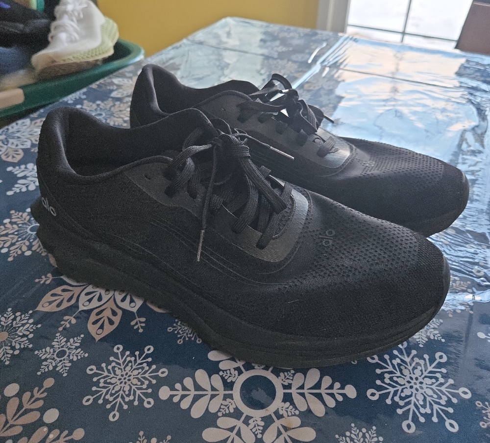 ALO Yoga Black Sneakers